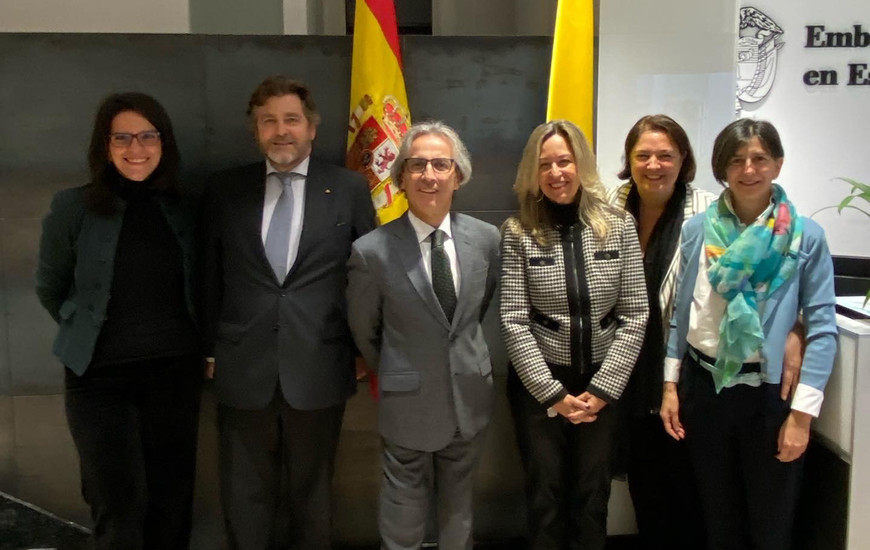 Encuentro con el nuevo Embajador de Colombia, Eduardo Ávila